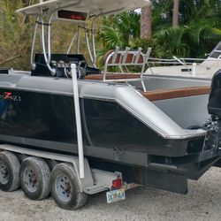 33ft Donzi Center Console 
