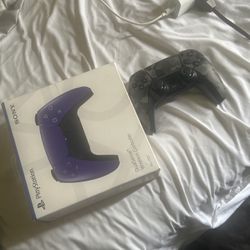 Two Dual Sense Controllers PS5