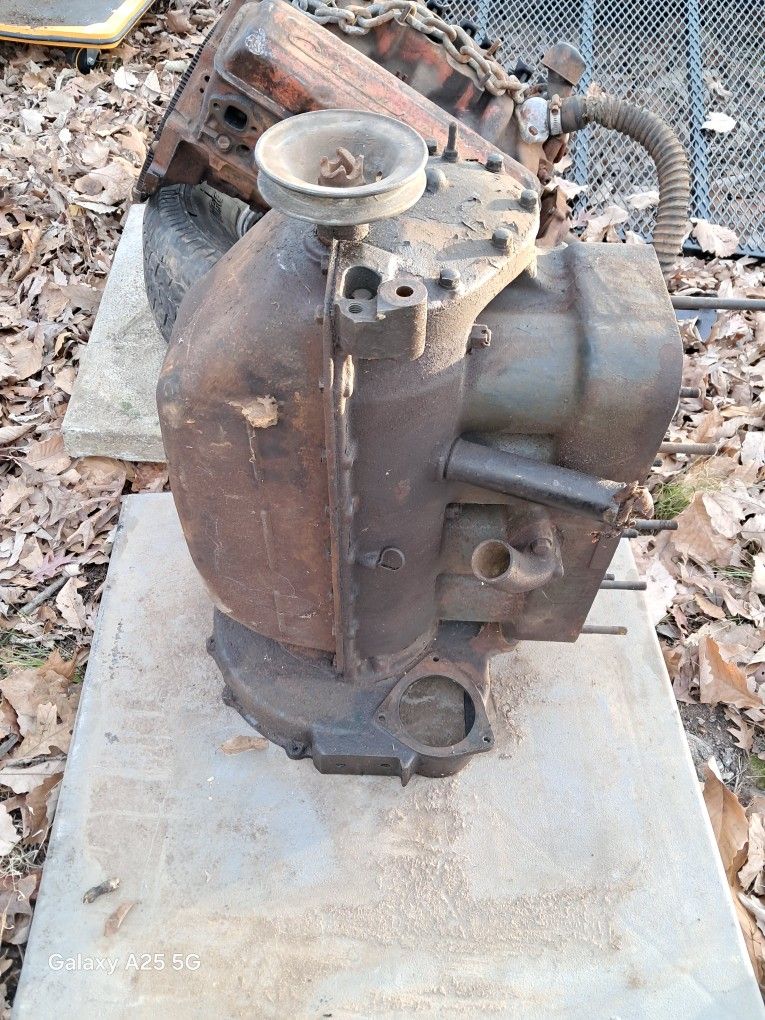 Old Hand Crank 4 Cylinder Motor.  Information Unknown 