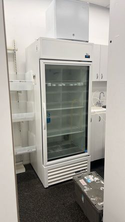 Pharmacy glass door refrigerator