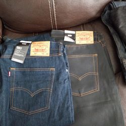 25 Dollars  País Levis 