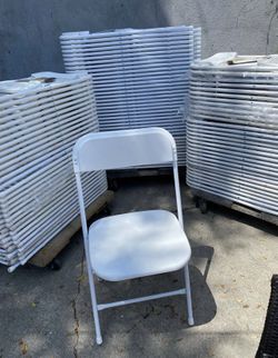 Foldable Plastic Chairs And 6’ Tables