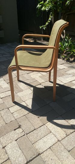 Vintage Knoll chair ( needs tlc)
