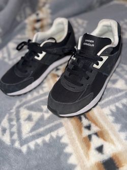 Under Armour Black Low-Top Sneakers