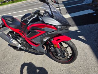 2024 Kawasaki Ninja 500 abs red