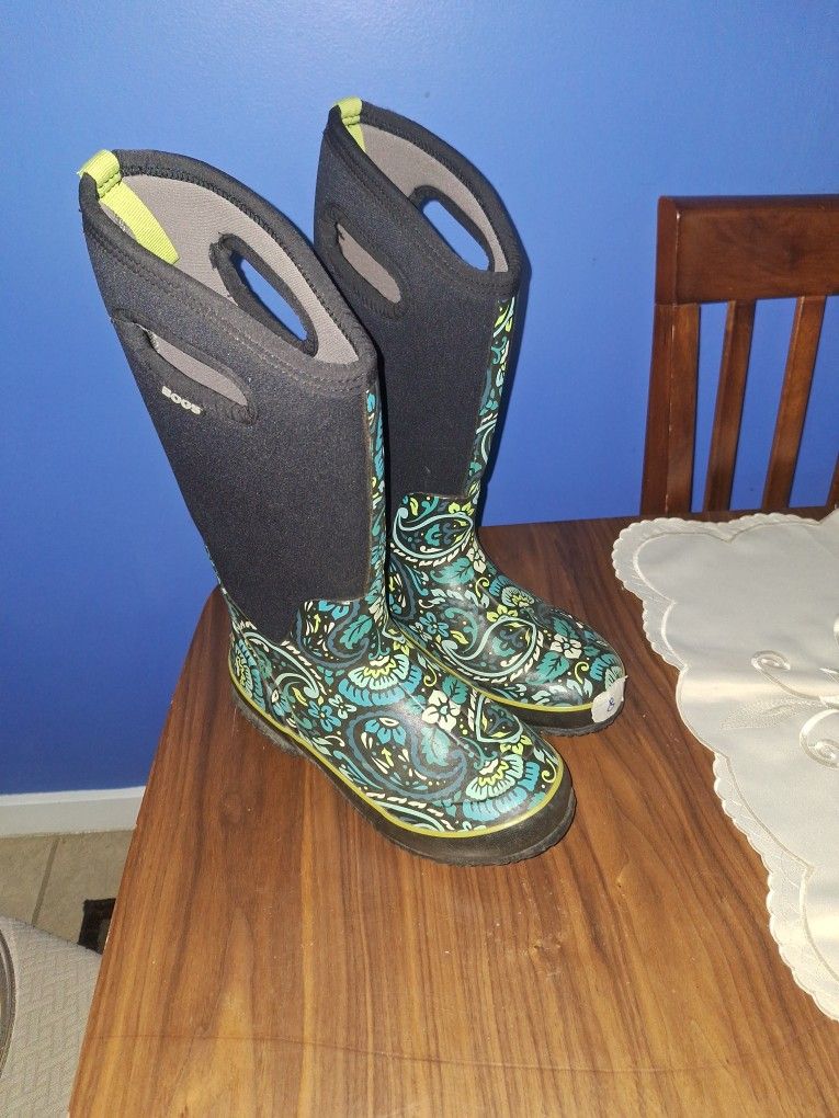 Bogs Womans  Boots  Size 8