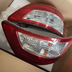 2008 Toyota Yaris Headlights & Tailights OEM $120BOTH