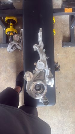 WATER PUMP HOUSING CHEVY TAHOE 2019 OEM