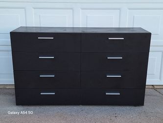 DRESSER
