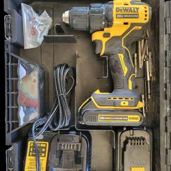 Dewalt drill with case and 2 batteries, charger