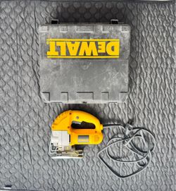 DeWalt 5.5 Amp Orbital Jigsaw