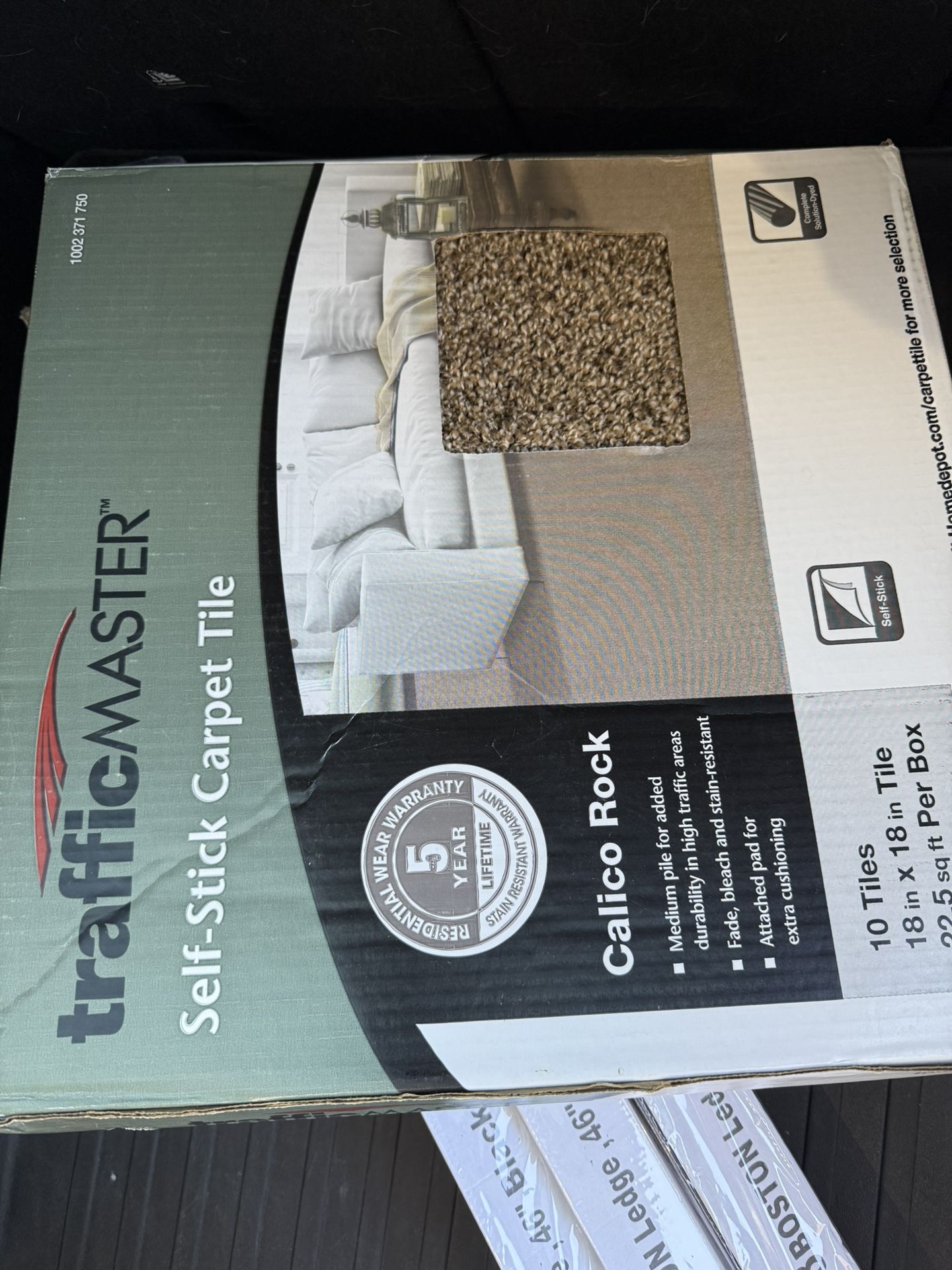 New traffic, master calico carpet tile self stick