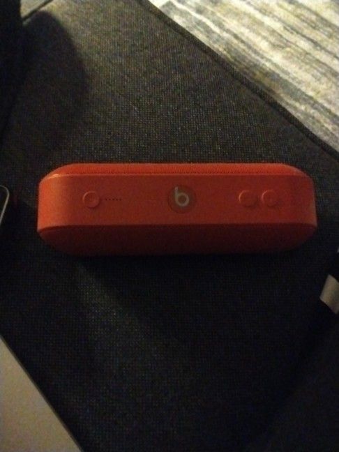 Beats Pill