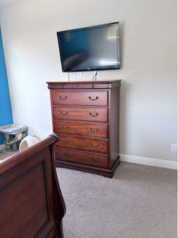 Bedroom set