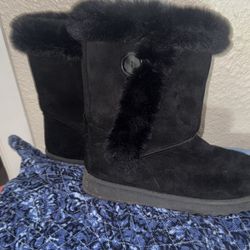 Women Boots Size 8.5