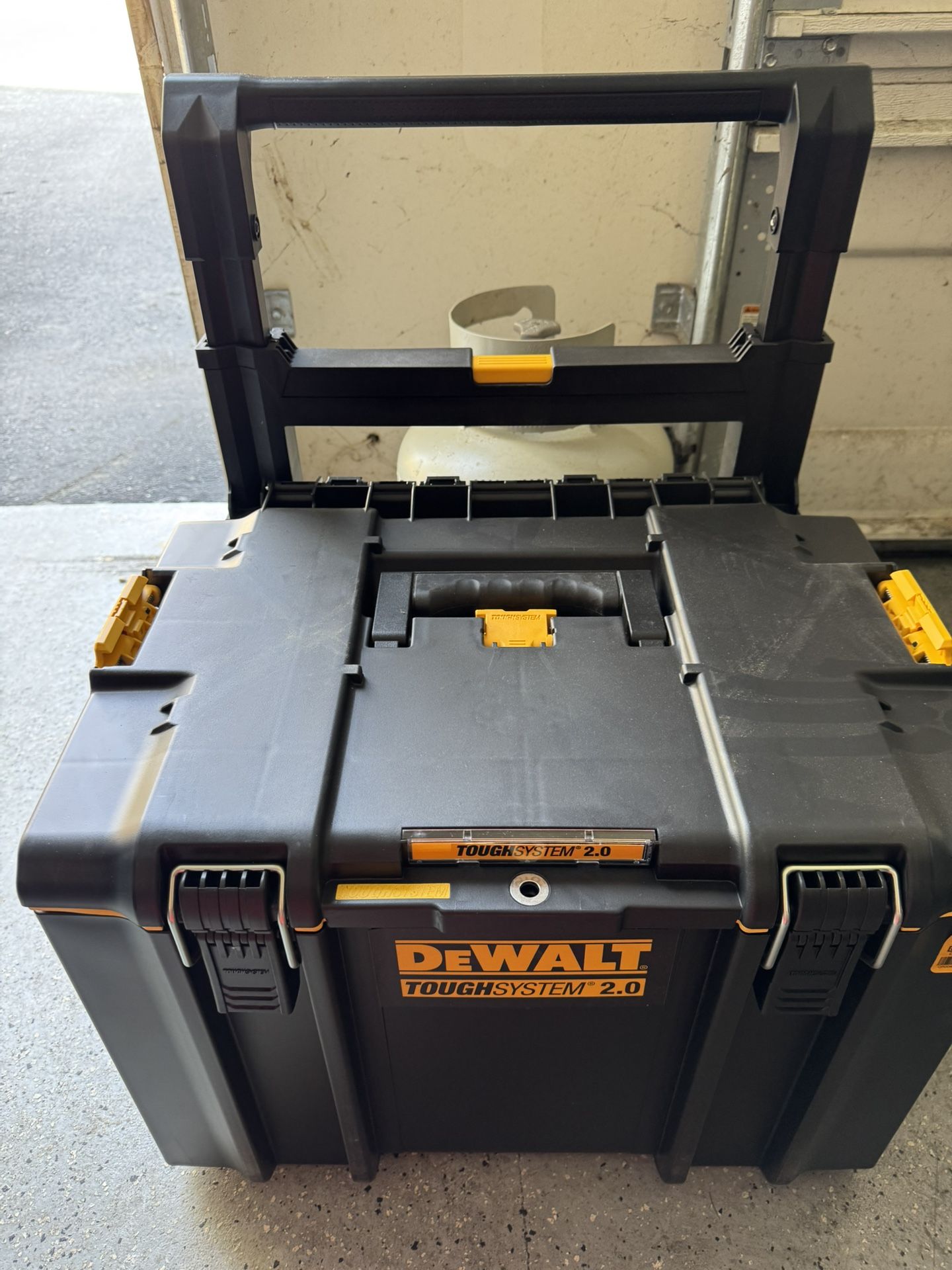 Dewalt Roll Toolbox New!