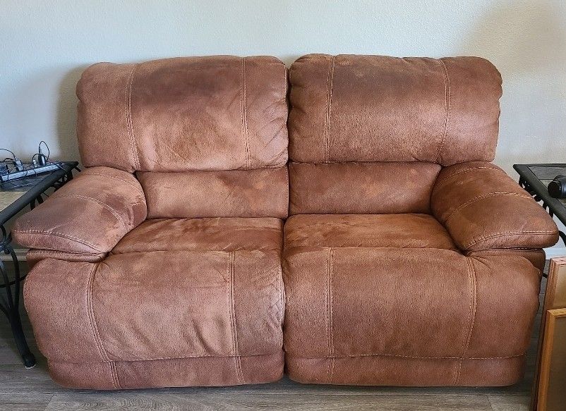 Reclining loveseat. Extremely comfortable