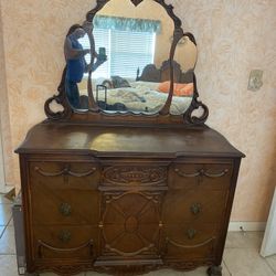 Antique 1920 Bedroom  Set 