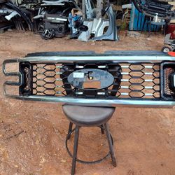 2024 F250 Grill OEM Part Only