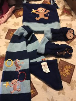 Lozoo Monkey hat/mitten & scarf set