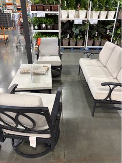 Sunvilla Outdoor patio set still in unopened box