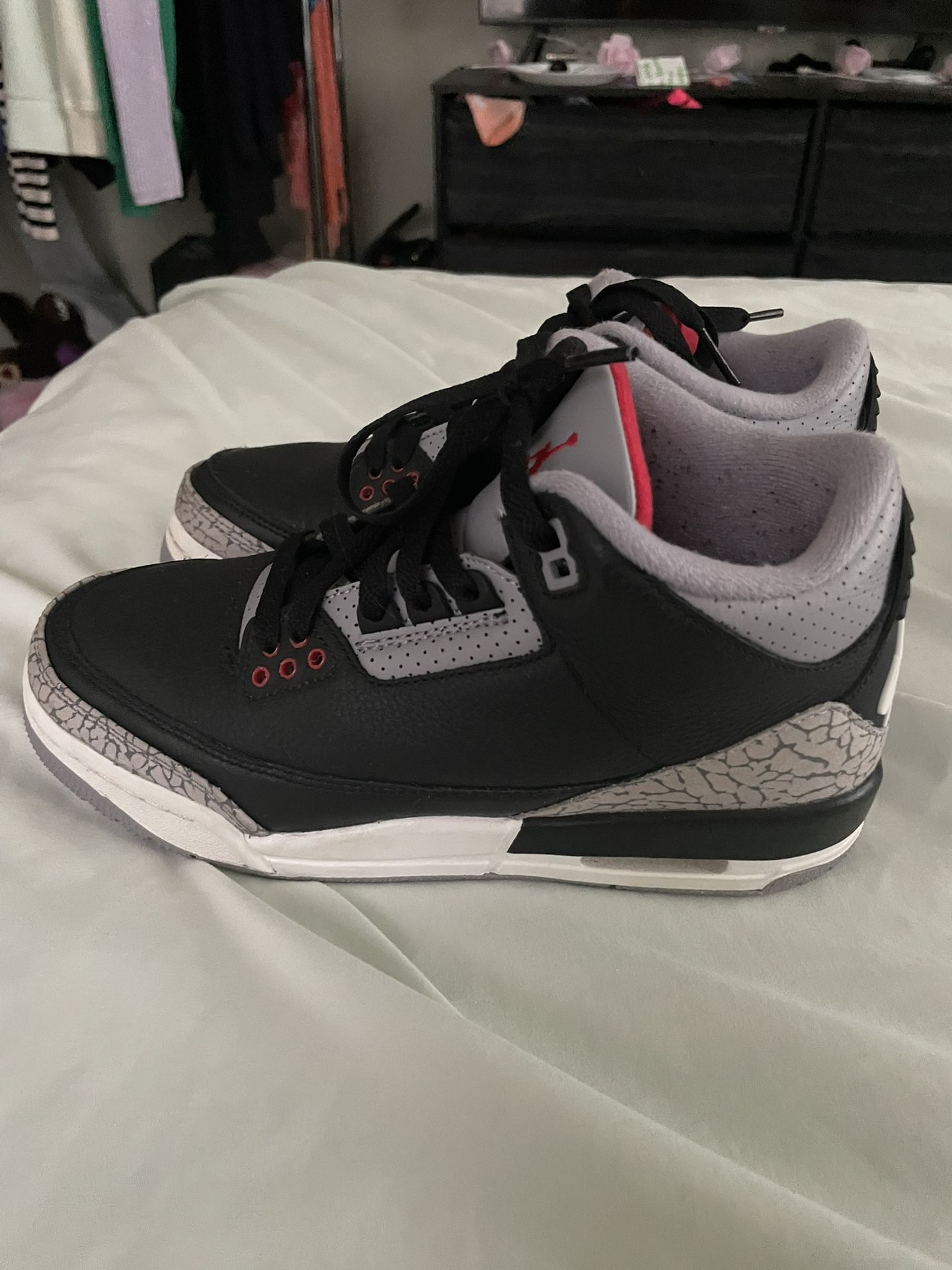 Boys Jordan Size 5Y $85