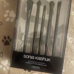 Selling Sonia Kashuk Brush Set For $15