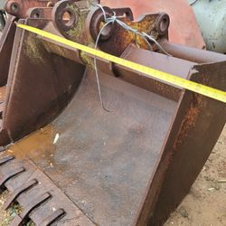 Caterpillar Loader 48" Bucket 