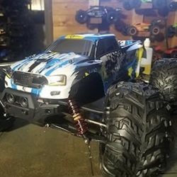 Brand new N Sealed  Extremely Big LAEGENDARY 1:10 Scale 4x4 Off-Road RC Truck - Hobby Grade Brushed Motor Truck!!!!!!