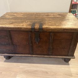 Antique / Vintage Chest