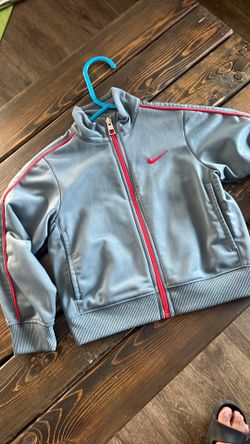Nike  sweater