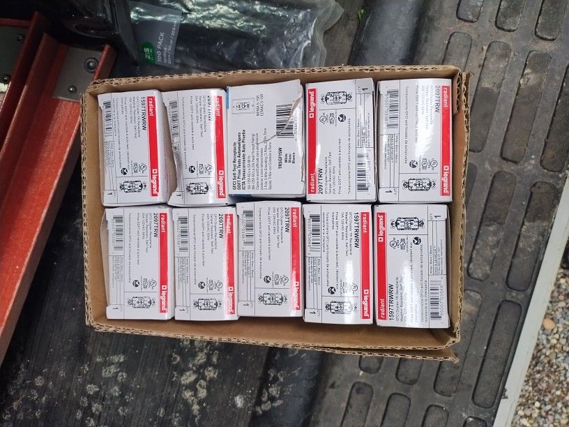 (15) 20amp GFCI's/(20) Decora Dimmer Switches