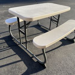 Kids Picnic Table For Arts And Crafts