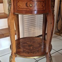Vintage Accent Table Wood/ Bronze 