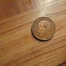 1957 Díez Centavos Mexican Coin 