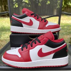 jordan 1 low bulls gs size 5.5y 6.5y