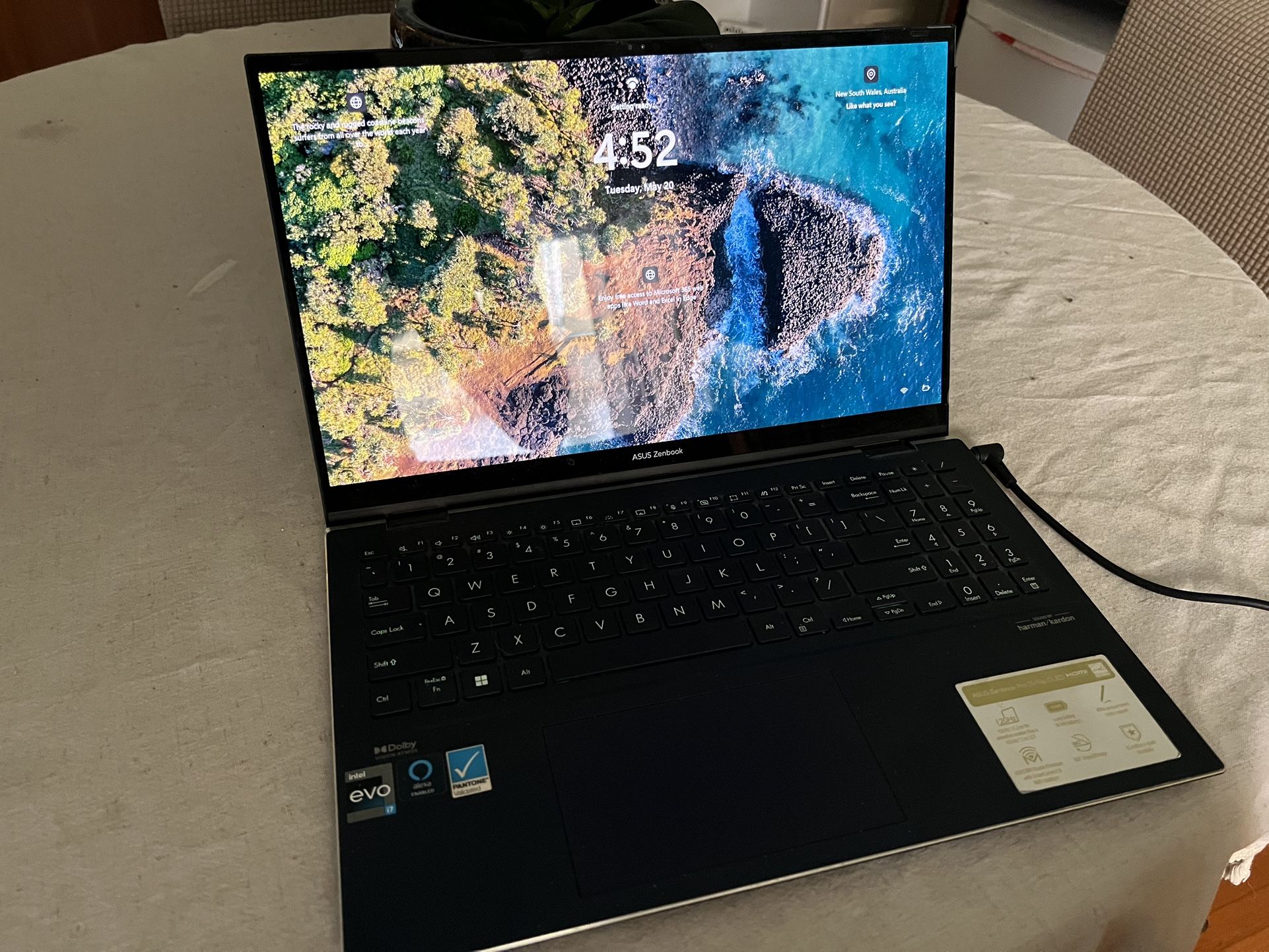 ASUS - Zenbook Flip 2-in-1 15.6" OLED Touch-Screen Laptop