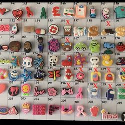 Crocs Charms 