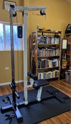 Yukon Competitor Lat Machine
