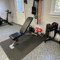 Gym Equipment! Adjustable Weights, Bench & Accessories 