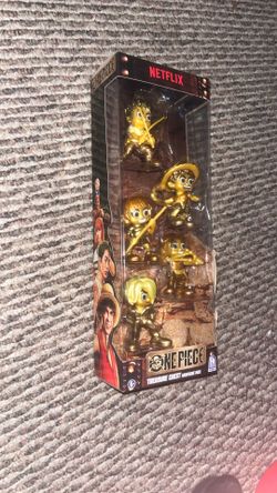 One Piece Netflix “Treasure Chest” Gold Mini-Figure Pack (NEW)