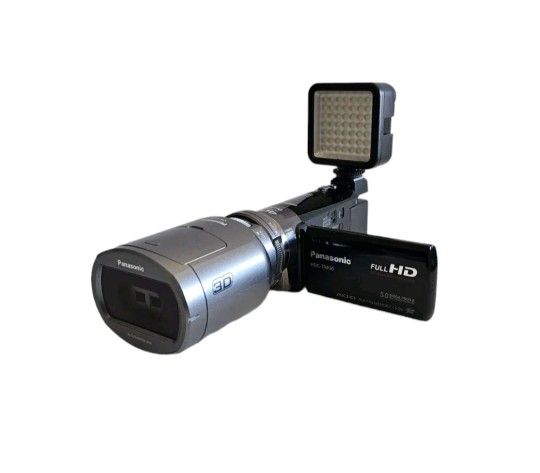 Panasonic HDC-TM90 Full HD Camcorder Video Camera W/3D Conversion Lens