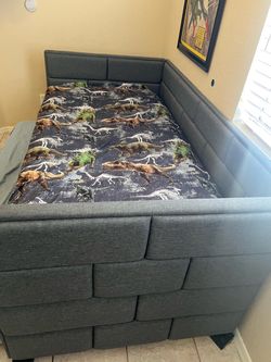 Trundle bed