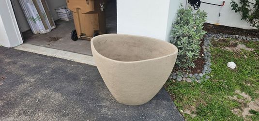 Set of 2 Large Architectural Planters – Commercial Grade