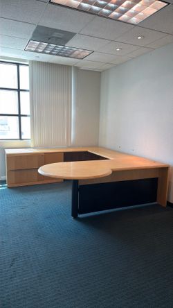 Executive U-Shaped Office Desk w/ Storage – Large Workstation