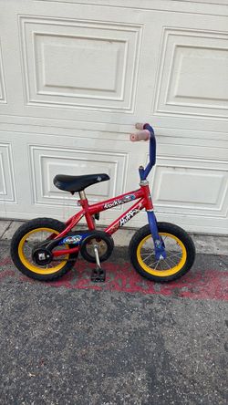 This a a rocket huffy my lil brother grew out of this bike so we just need it out for space