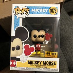 Hot Topic Exclusive Mickey Mouse With Ice Cream Funko Pop