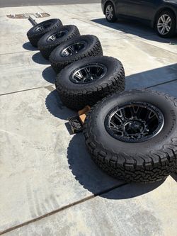 Jeep Wrangler set of 5 tires and rims
