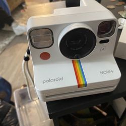 Brand new Polaroid only 100 bucks has lenses too
