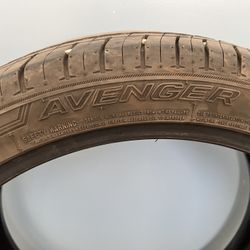 One Mastercraft Avenger M8 Tire